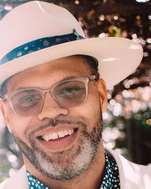 Eric Roberson Alexandria