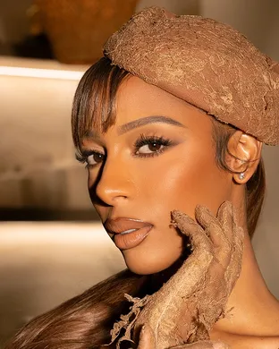 Victoria Monet Washington
